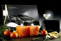 Celebrate a super lightweight Christmas with Lamborghini!