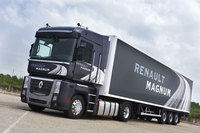 Renault Trucks at the Autotec 2008 exposition 