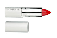 Warm-up your autumn face with a red hot pout