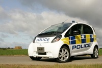Mitsubishi i MiEV City Car helps Police Forces