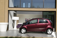 i-MiEV helps promote electric vehicle charging network