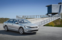 Volkswagen unveils US-built Passat at Detroit Auto Show