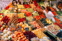 Fresh produce market opens to public in Paris
