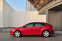 Chevrolet Cruze hatchback prices announced