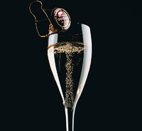How to serve Champagne with style!