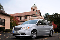 Chrysler Grand Voyager MPV 2011