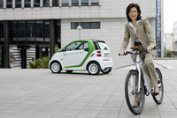 Urban electric mobility from smart - now also on two wheels