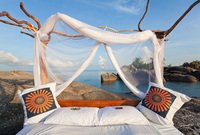 Ultimate African Star Bed opens on Lake Malawi