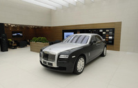 Rolls-Royce Ghost raises the two-tone in Geneva