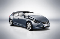 World's first pedestrian airbag fitted as standard on the Volvo V40
