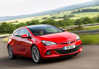 New-look Astra and hot GTC diesel join Vauxhall’s ranks