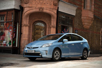 Toyota Prius Plug-in wins Next Green Car Award