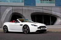 Aston Martin V12 Vantage Roadster roars in