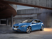 All-new Volvo V40 R-Design and Cross Country pricing announced