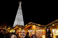 Swarovski Crystal Tree lights up Advent in Tirol