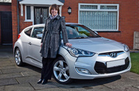 Shopper gets more than she bargained for - a Hyundai Veloster