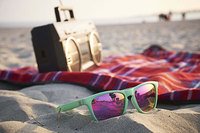 Young entrepreneurs launch sunglasses brand through crowdfunding