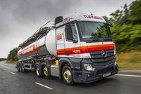 Ton-up Turners hits a Mercedes-Benz milestone