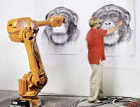 Kiessling creates image, as robot simultaneously does the same.