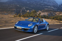 New Porsche 911 Targa raises the roof at Detroit Auto Show