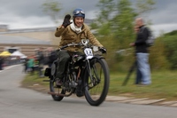 600 Vintage bikes ride en masse for nostalgic Banbury Run!