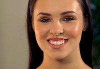 'How to' lessons from celeb make-up artist