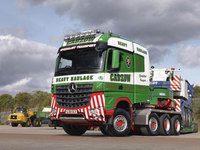 Mercedes-Benz Arocs delivers Cadzow a new force in heavy haulage