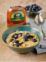Lyle’s Golden Syrup treats Londoners to free bowl of porridge