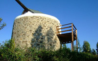 Star gazing yoga windmill proves there’s more to the Algarve than beaches and golf!