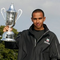 Formula Renault UK celebrates with back-to-back world champions