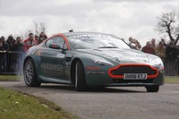 Sunshine and racing stars bring motorsport fans out in force