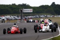 Cole doubles points lead at Snetterton