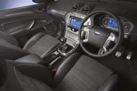 Ford and bluetooth assist safer mobile phone use