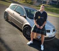 Renault keeps flyer Sean in the fast lane