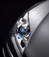 Renault offers first glimpses of new Laguna