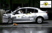 Renault Laguna achieves high Euro NCAP crash test scores