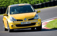 Clio Renaultsport 197 wins ‘Hot Hatch Car of the Year’