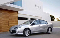 Renault Laguna GT: new active drive with four-wheel steering