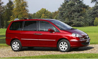 Peugeot 807 gives more ‘power to the people’ carrier