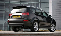Peugeot introduce Sport Pack upgrade for 4007