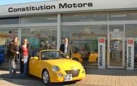 Daihatsu and Evecars.com bring a little sunshine into Linda’s life