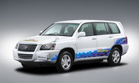 Toyota develops new fuel cell hybrid