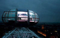 Fiat 500 ‘flies’ on the London Eye