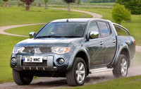 Mitsubishi takes ‘Best Pick-up’ and ‘Best 4x4 Commercial’ awards