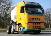De Rijke UK take delivery of their first-ever Volvo trucks