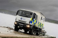 Eurocargo 4x4 goes off-road in blue light role