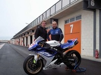 Bridewell signs for Team Lorenzini