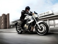 Yamaha’s sharp looking XJ6 arrives at Yamaha dealers