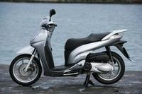 Honda’s SH300i is now in the shops!
