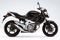 Suzuki Gladius - now in black